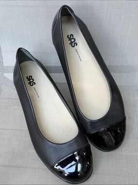 SAS Scenic Black Leather Patent Cap Toe Ballet Flats Size 10.5W
